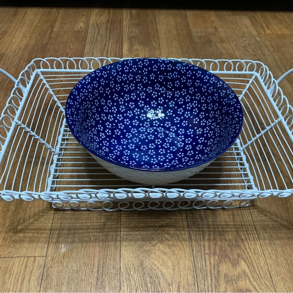 Vintage wire coated white tray/basket